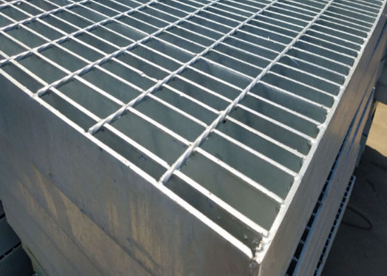 Modular 1200×3000mm Galvanised Walkway Grating With Pre Assembled Panels