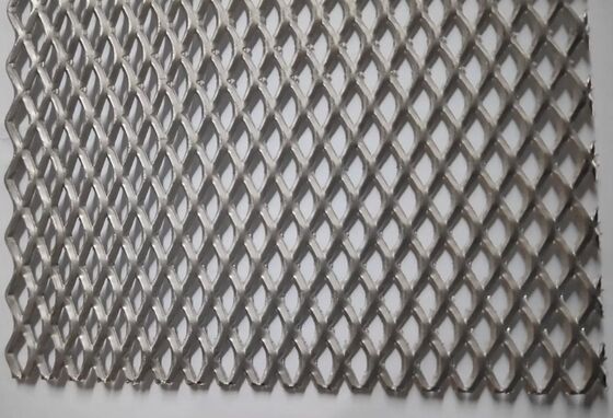 Expanded Metal Mesh Durable and Ventilated for Flooring and Safety Applications