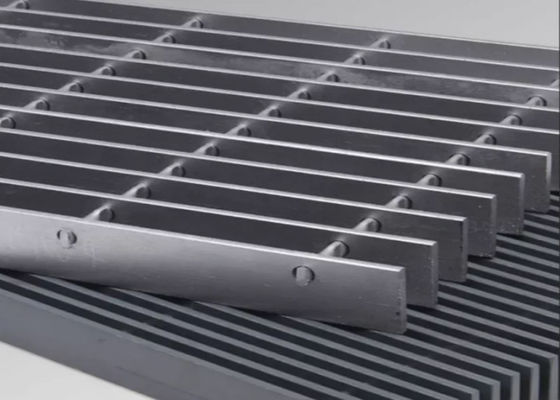 Специализированные модульные стальные решетчатые панели для проезжей части