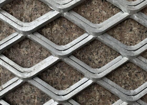 Расширенная металлическая сетка для ограждений безопасности и промышленных применений