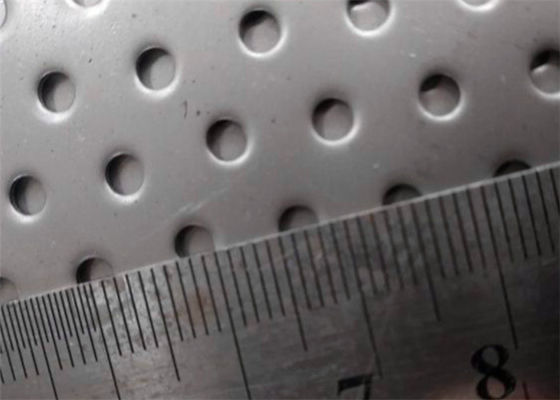 Низкоуглеродистая сталь 1220 x 2440mm пефорированная толщина сетки 1.5mm металла